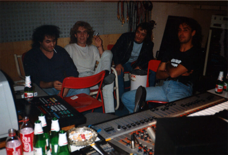 1990_04_013_Marginal-Face-Record