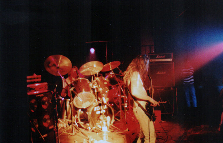 Keen_Act_live_15